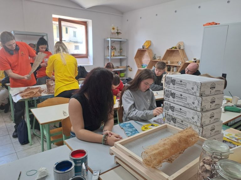 Izmenjava v okviru ERASMUS + projekta Listen to the bees and let them guide you