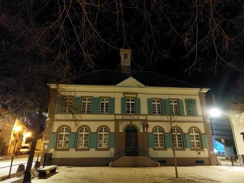 Šola v vasi Eguisheim (najlepša vas v Franciji)